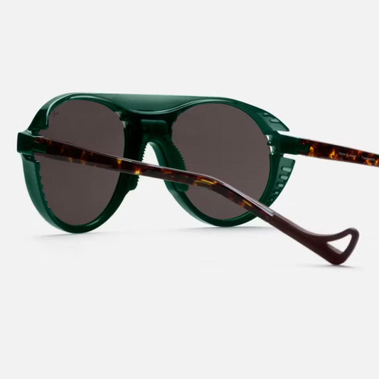 District Vision x Tracksmith Kazu Tourer - Green