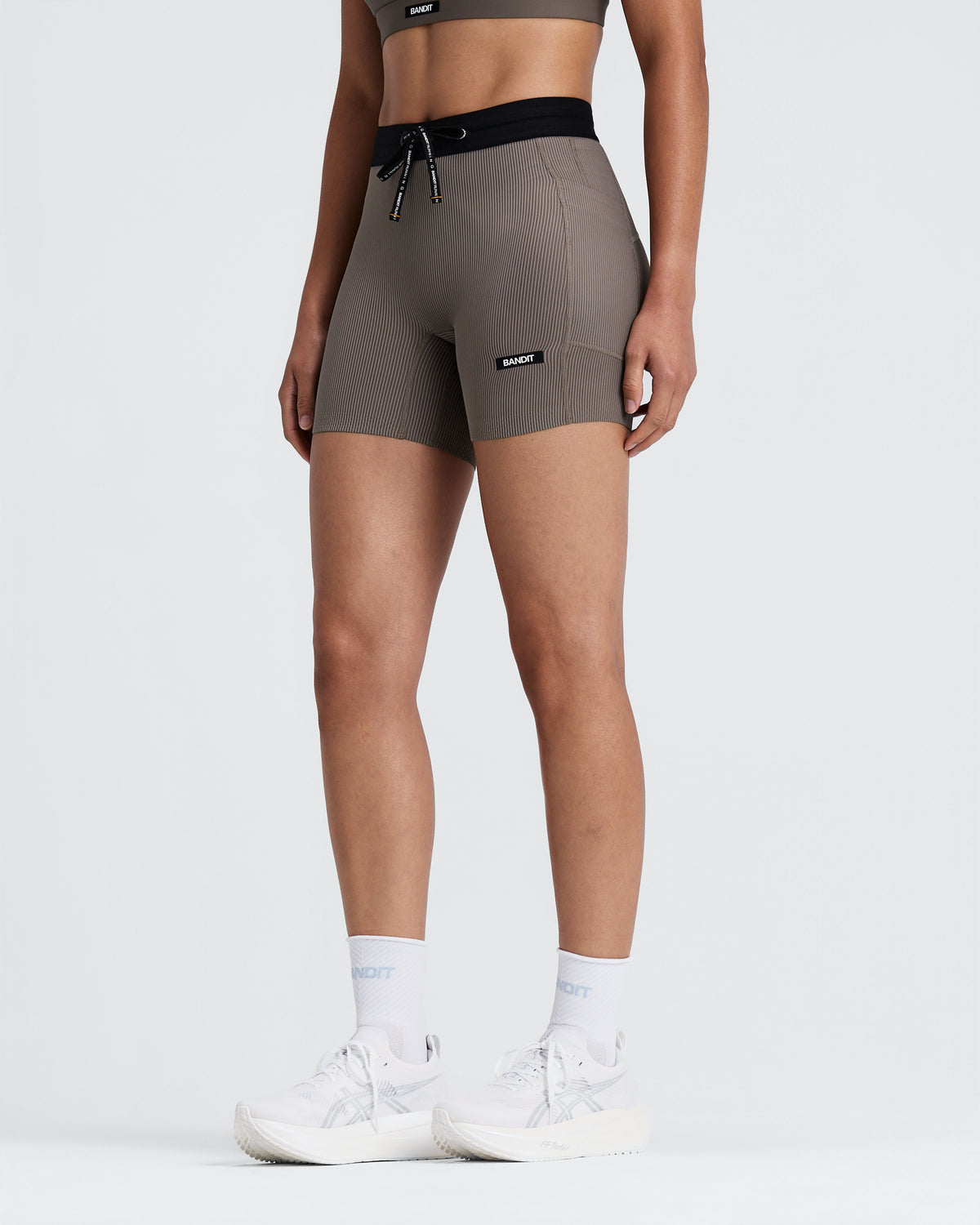 Bandit Women's Striped Cadence™ 5" Compression Shorts - Concrete Taupe / Cocoa
